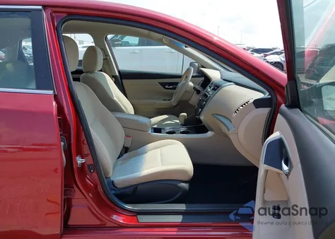 2015 Nissan Altima 2.5 S из США, поврежденный, VIN 1N4AL3AP4FN394709